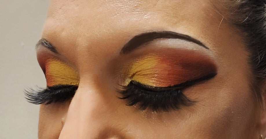 Dramatic Tropical Smokey Ballroom Look